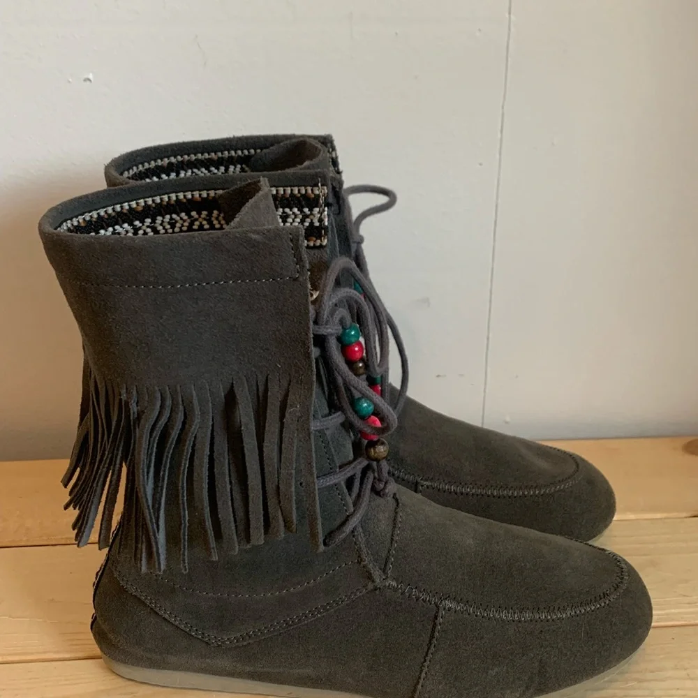 Bohemian Grey Suede-Freewater Fringe Songbird Boots-Grey-Size 7 - Picture 6 of 16